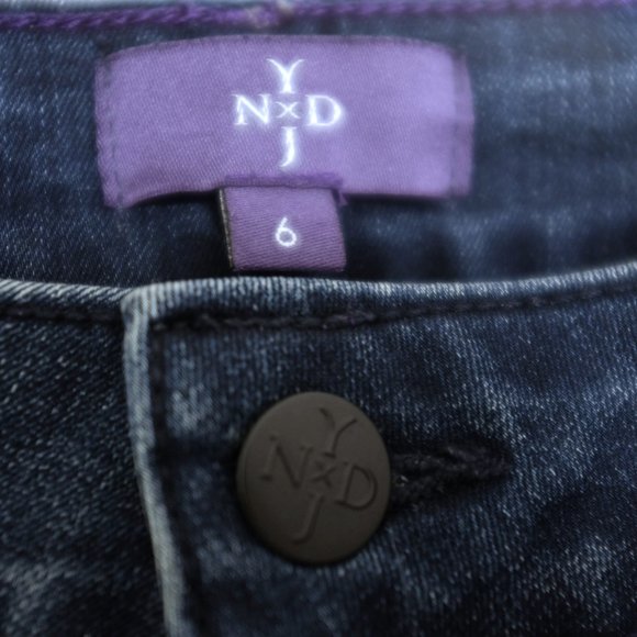 NYDJ Vintage 90s Nevada Wash Bootcut Jeans in Size 6 - Picture 7 of 11